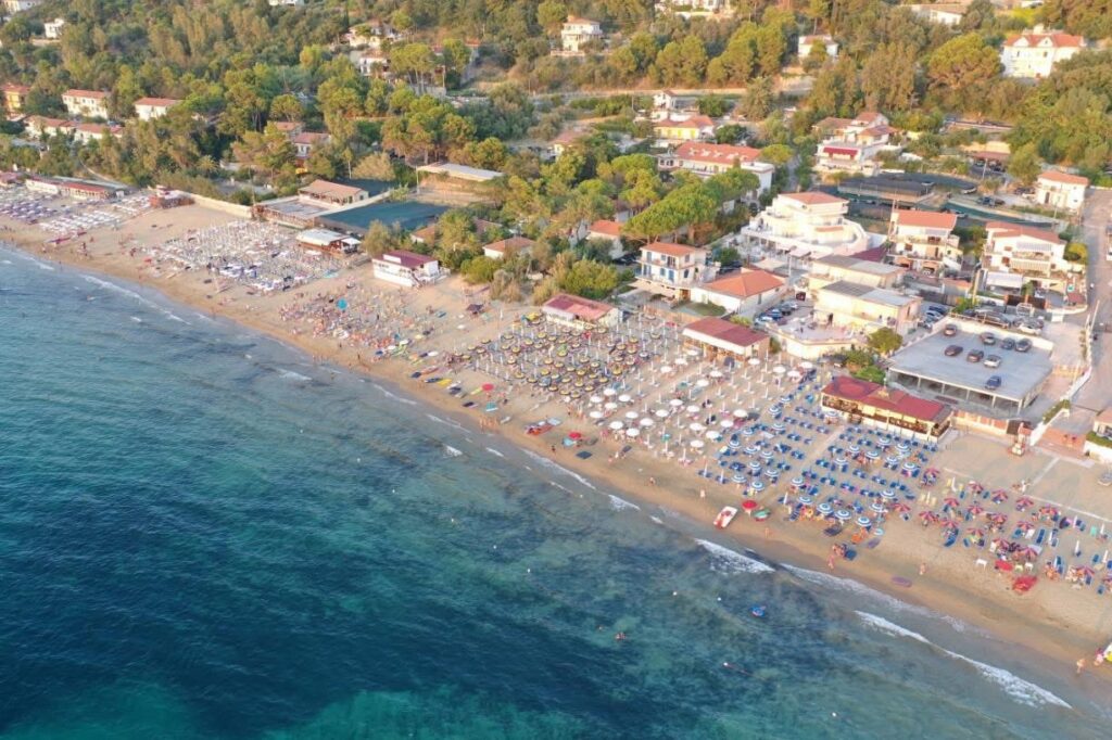 Castellabate,&nbsp;Maione: interventi di Consac lungo la spiaggia del Pozzillo