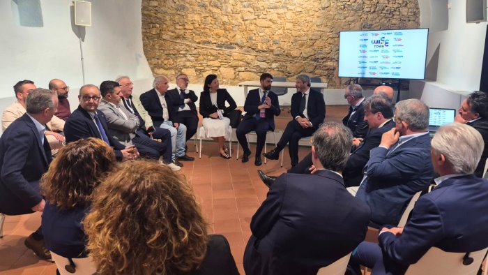 Sanità nel Cilento, niente esposto dei sindaci in Procura: si punta a un’Asl autonoma per il territorio