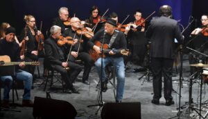 Musica: Gragnaniello rilegge i suoi classici con l’Orchestra Magna Grecia