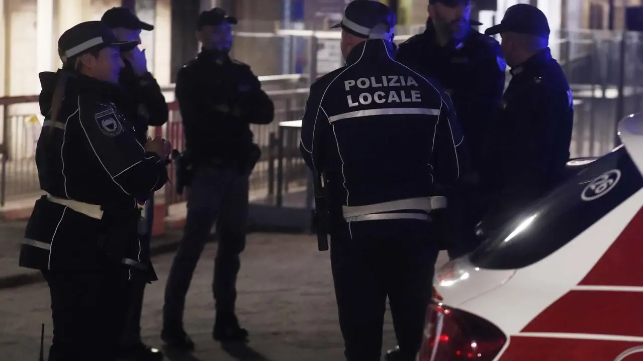 Lite tra un agente e un senza fissa dimora, il Comando apre un’indagine interna