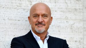 Claudio Bisio cittadino onorario di Castellabate: cerimonia al Castello dell’Abate