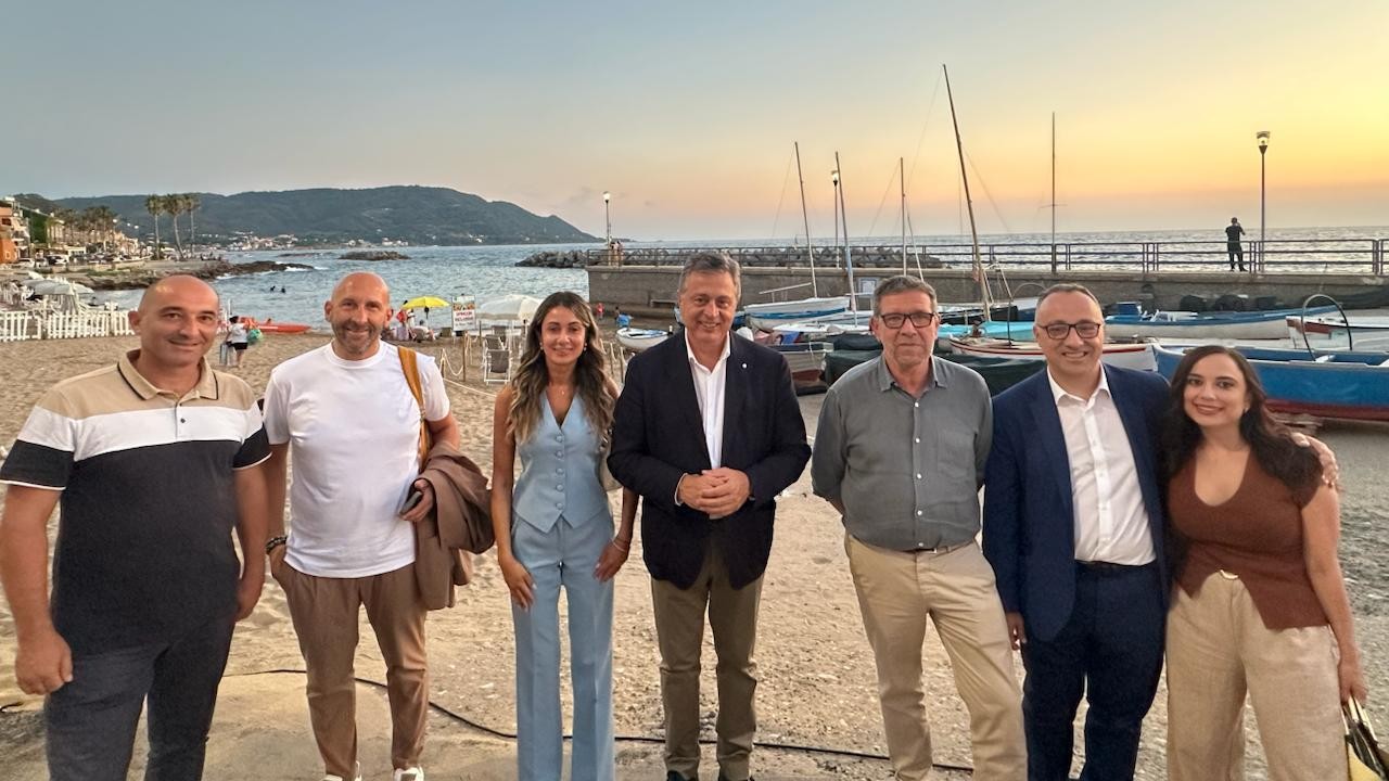 A Castellabate apre la spiaggia inclusiva “a mare tutti” per persone con disabilità