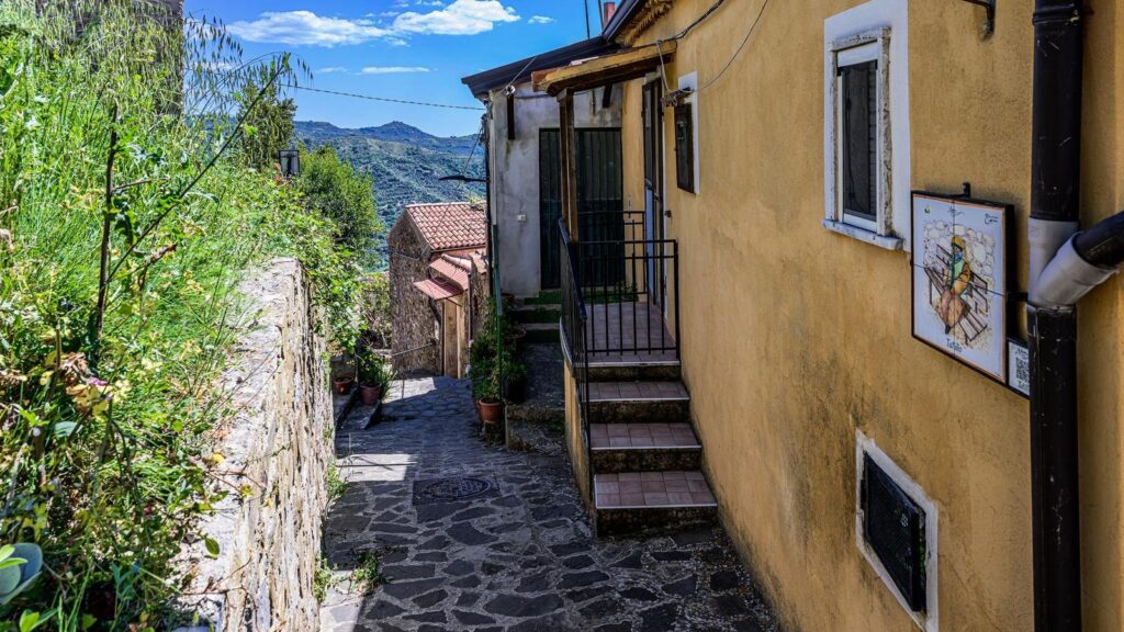 A Cosentini di Montecorice il museo all’aperto “Maschkari e suoni pe sta via”