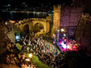Spettacoli: Francesco Paolantoni ad Agropoli con ‘Salotto Paolantoni’, ingresso gratuito