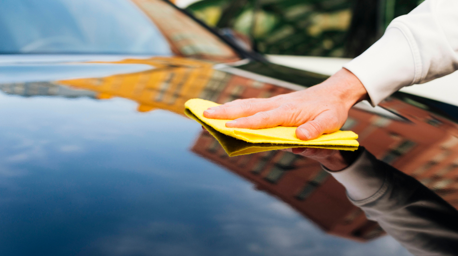 Gli errori più comuni che in estate possono rovinare la vernice della tua auto