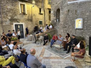 San Carlo Acutis, a Centola il ricordo del ragazzo che giocava in piazzetta: «Qui il ponte con Assisi»