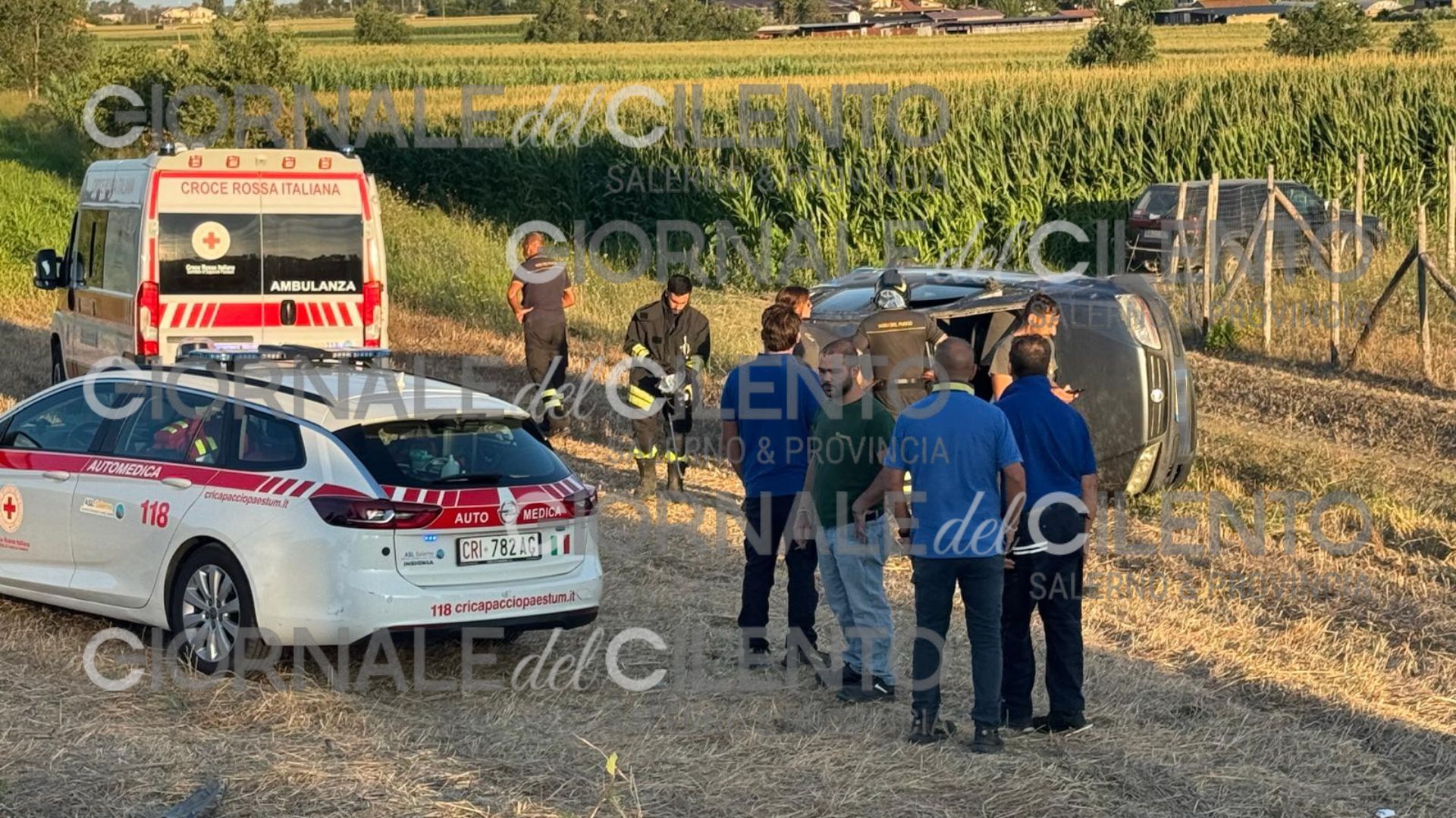 Perde il controllo dell’auto e si ribalta: ferito 30enne sulla provinciale Capaccio-Albanella