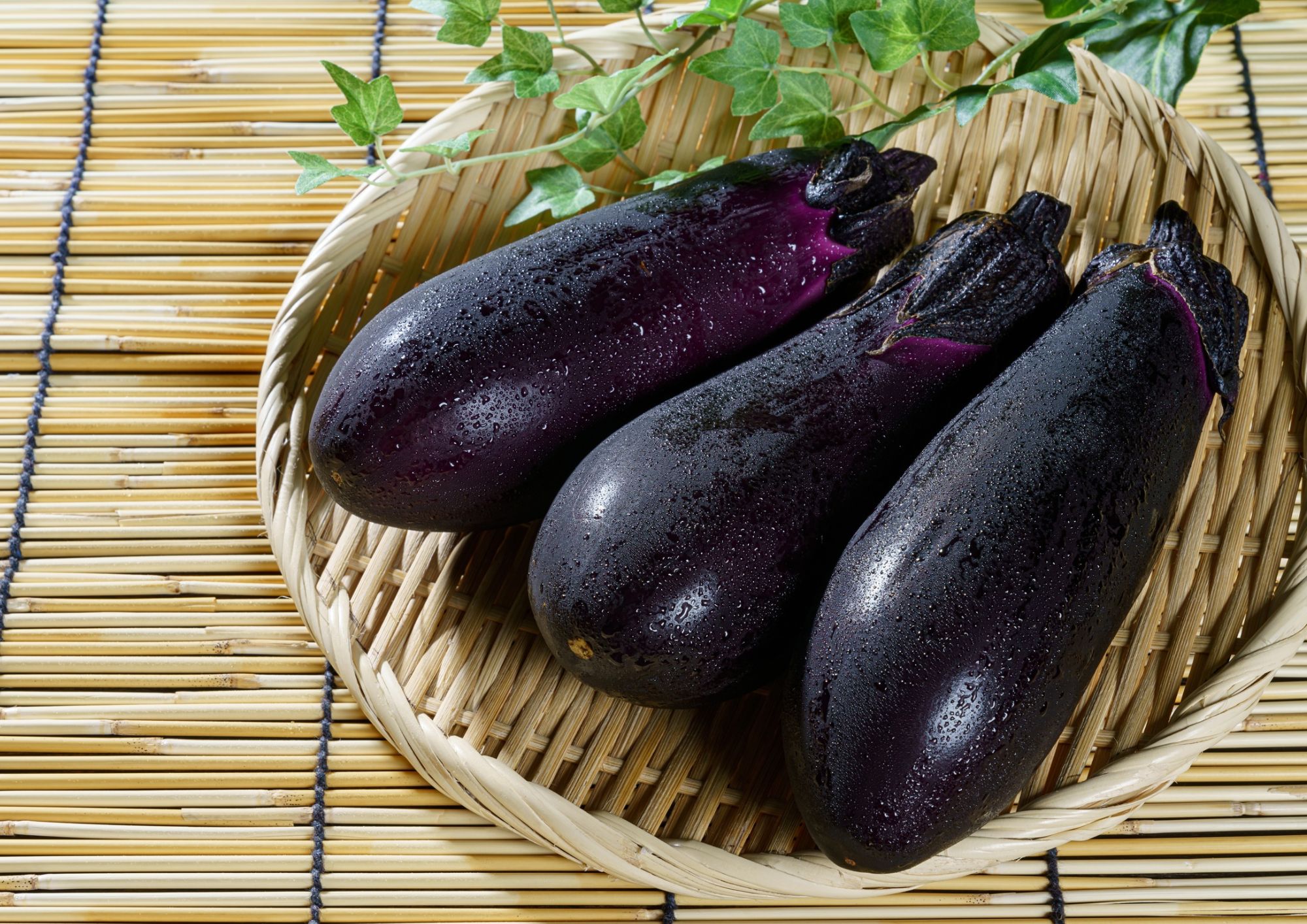 Cinque ricette con le melanzane: dalla tradizione mediterranea ai piatti più creativi