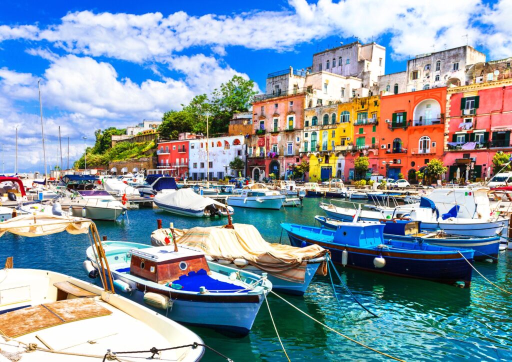 Procida, l’isola dei colori che ha conquistato il mondo