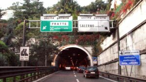 Tangenziale di Salerno, chiusa questa mattina la galleria “Masso della Signora”: orari e viabilità alternativa