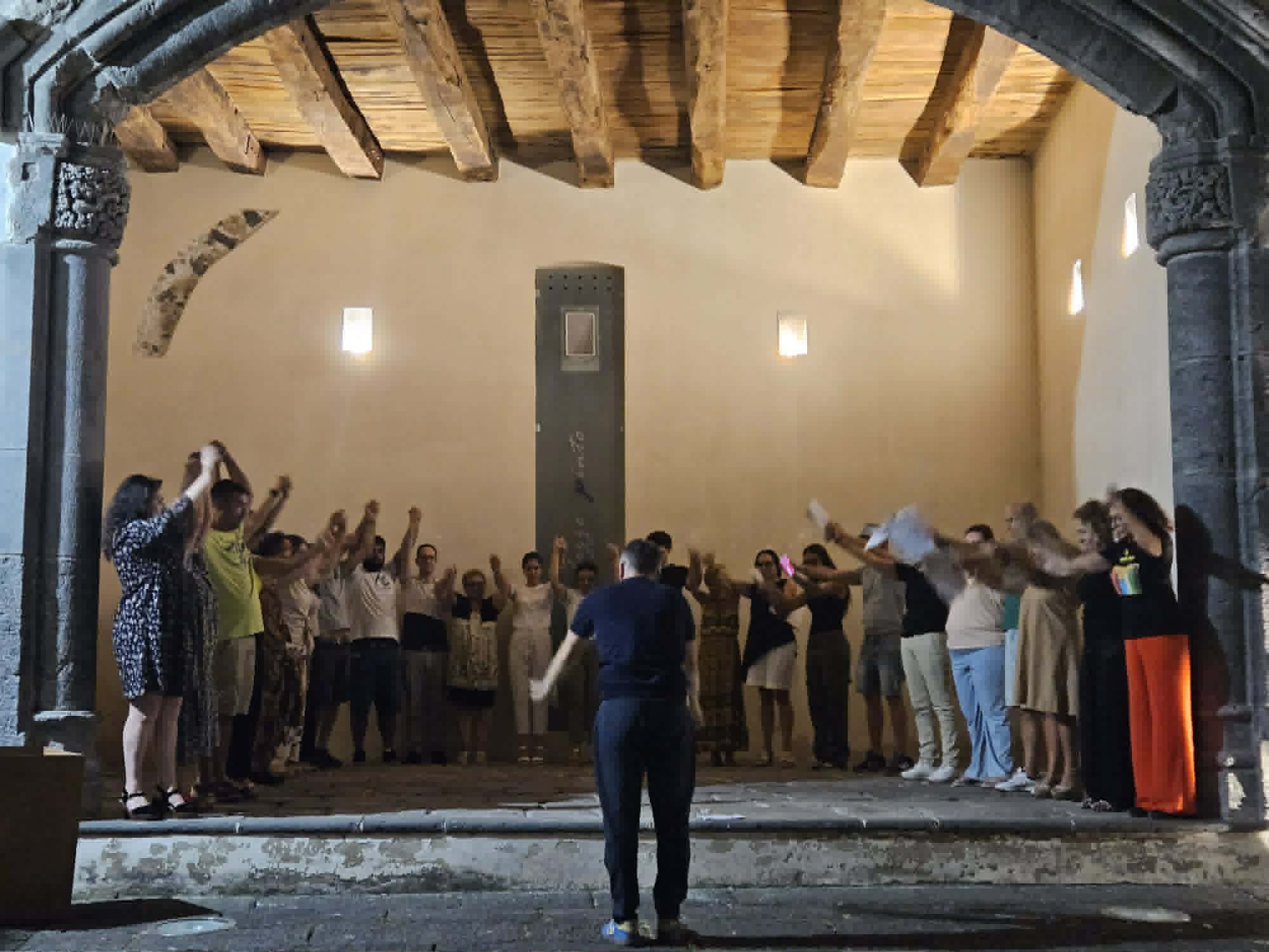 Antigone, Fedra e Clitennestra in scena all’Arco Catalano di Salerno