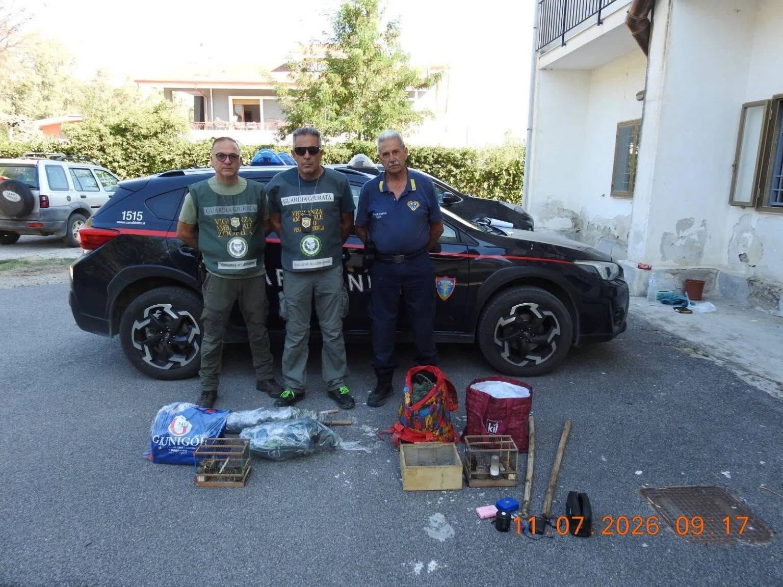 Capaccio Paestum, scoperta postazione per il bracconaggio: due denunciati, sequestrate reti e richiami elettronici