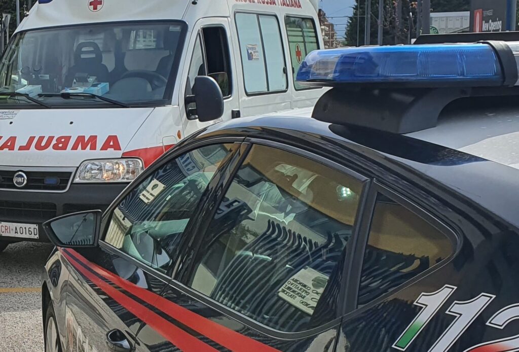 Angri, accoltella la moglie al culmine di una lite: 49enne ai domiciliari