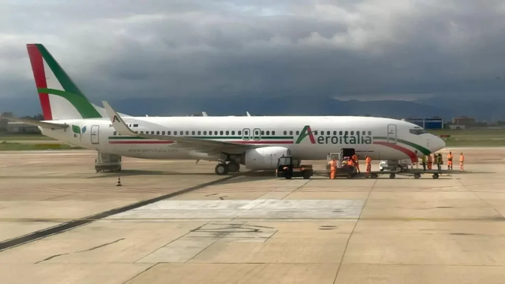 Paura sul volo Milano-Salerno: aereo rientra a Malpensa dopo un problema tecnico