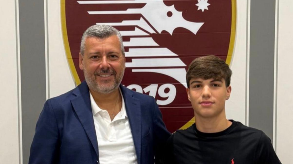 Gabriele Renzi firma con la Salernitana: il bomber 2011 giocherà nell’Under 16