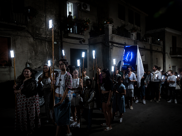 Machina Sacra, la prima processione digitale in Italia: la “fede” guidata dall’IA