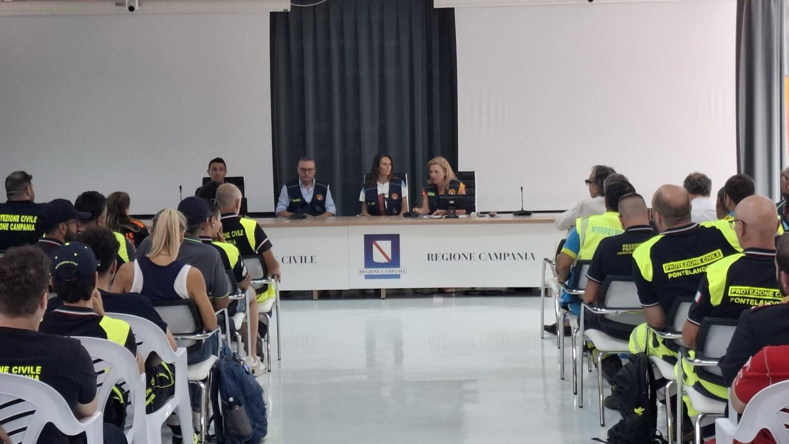 Protezione civile Campania, consegnati 39 nuovi mezzi ai volontari
