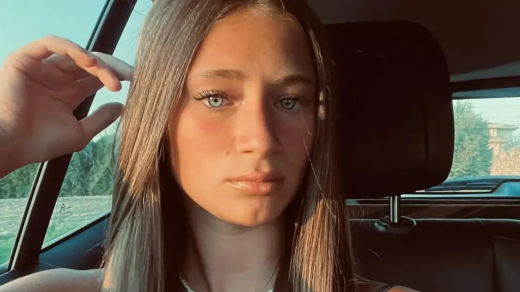 Tragedia sull’A1, auto contro un tir: muore una ragazza di 16 anni, ferita la famiglia
