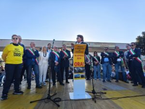Ospedale di Agropoli, lettera aperta di pazienti e familiari: «La protesta non può trasformarsi in una festa»