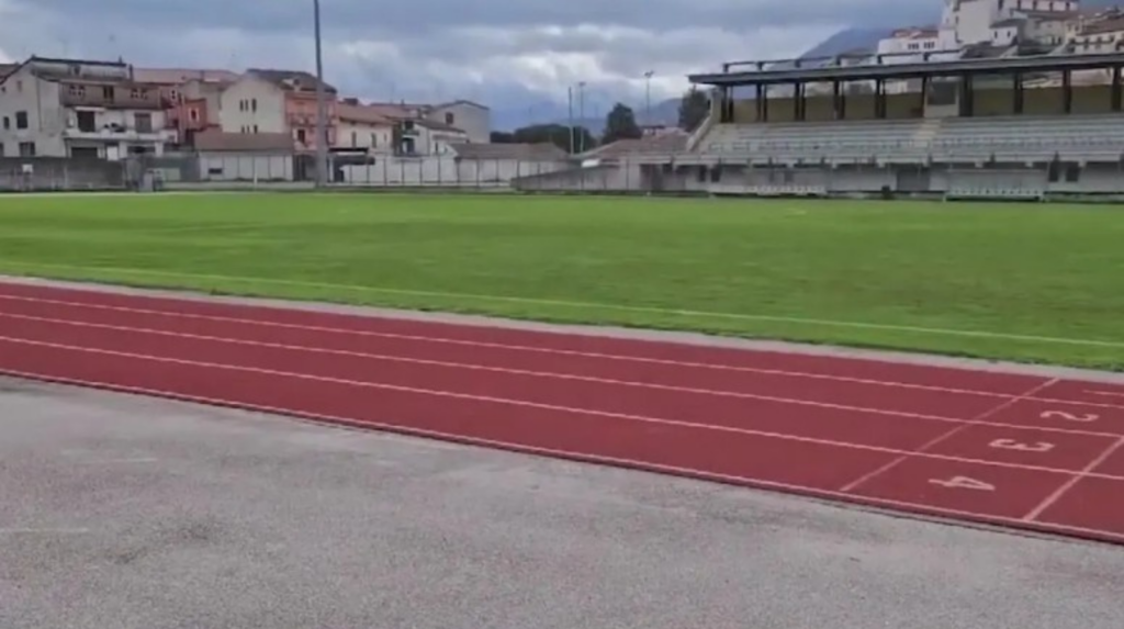 La Juve Stabia sceglie Polla per il ritiro estivo: la squadra prepara la nuova stagione sul campo Antonio Medici La Juve Stabia sceglie Polla per il ritiro estivo: la squadra prepara la nuova stagione sul campo Antonio Medici