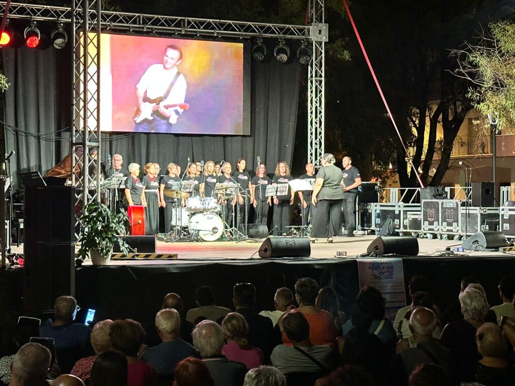 Solidarietà e musica sul lungomare di Sapri, grande partecipazione per “Armonie di Cuore”