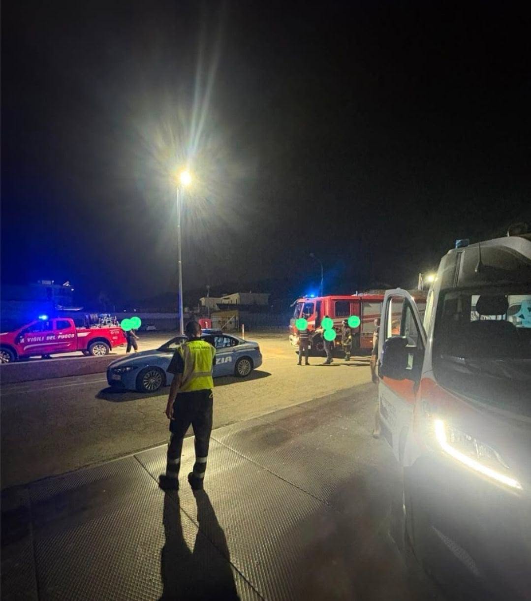 Esplosione davanti a un’azienda di trasporti a Salerno: un ferito