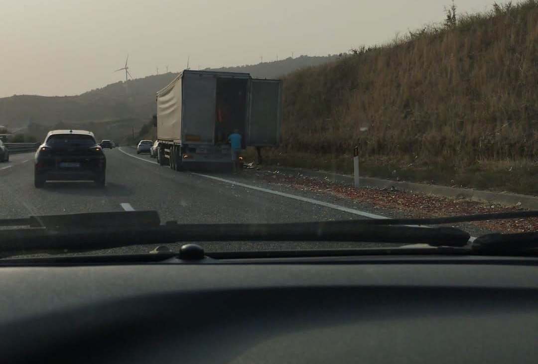 A2, incidente tra Contursi e Campagna: sott’oli sulla strada