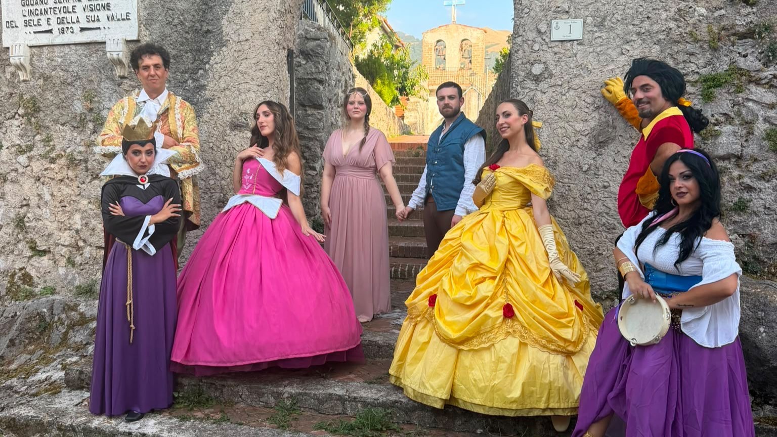Colliano, torna il Borgo delle favole: il Castello si trasforma nel regno dell’amore