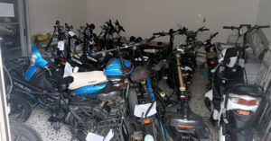 Battipaglia, sequestrate 30 e-bike modificate: multe e controlli