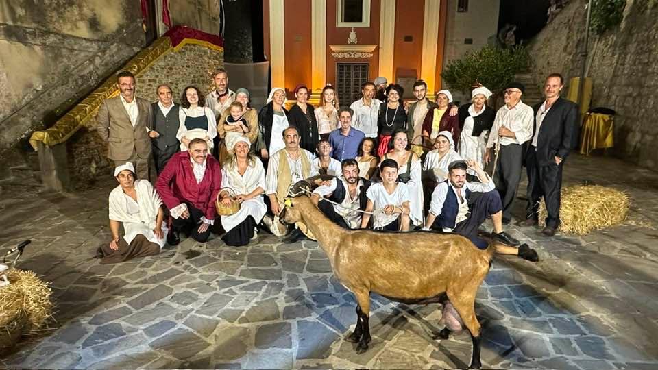 Fornelli si è illuminata di magia: grande successo per “Scarrafone, ‘na storia cilentana”