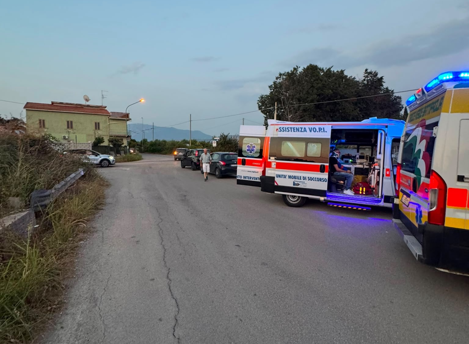 Incidente a Bellizzi, scontro tra tre auto: tre persone finiscono in ospedale