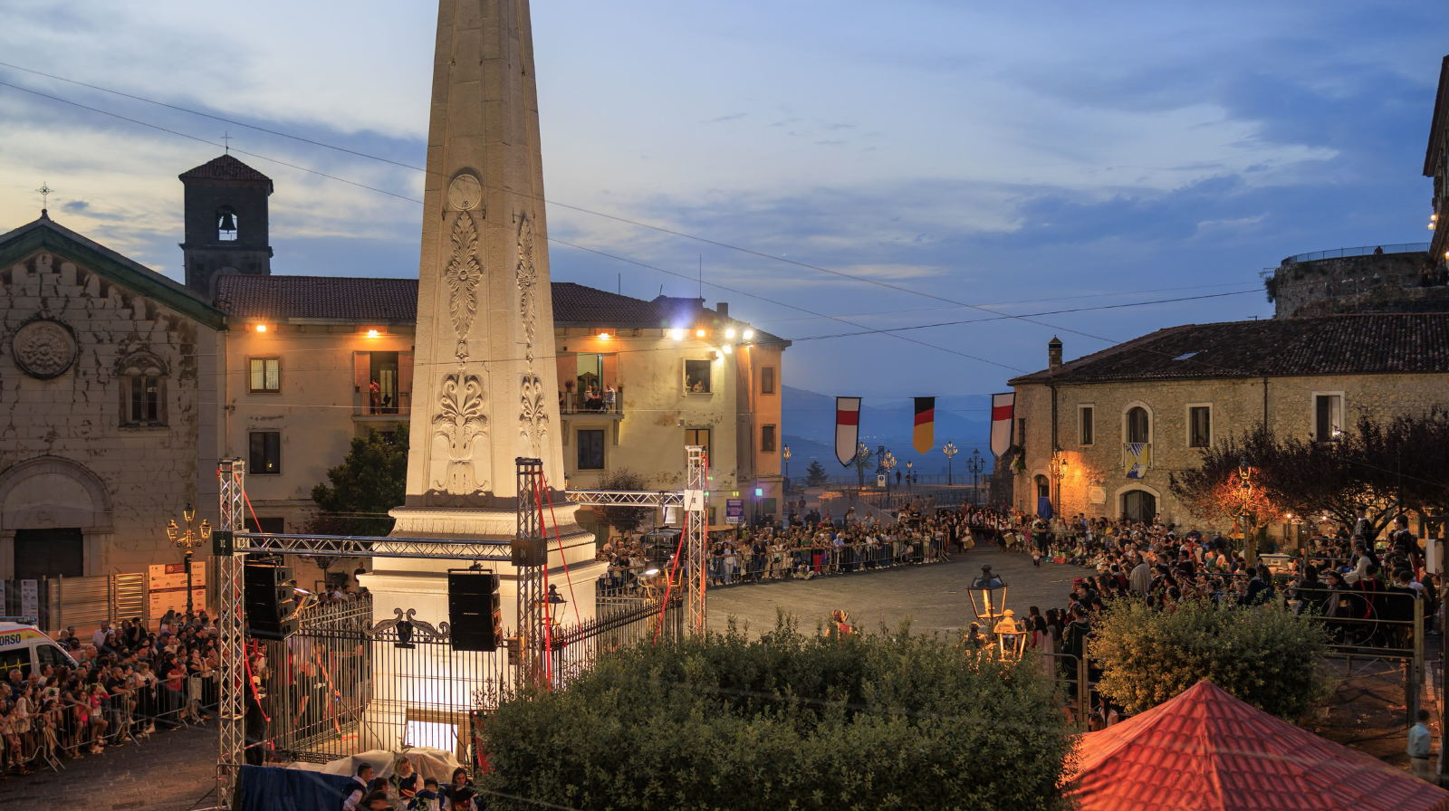 Alla tavola della principessa Costanza, oggi il gran finale con l’attesissimo assalto al castello 