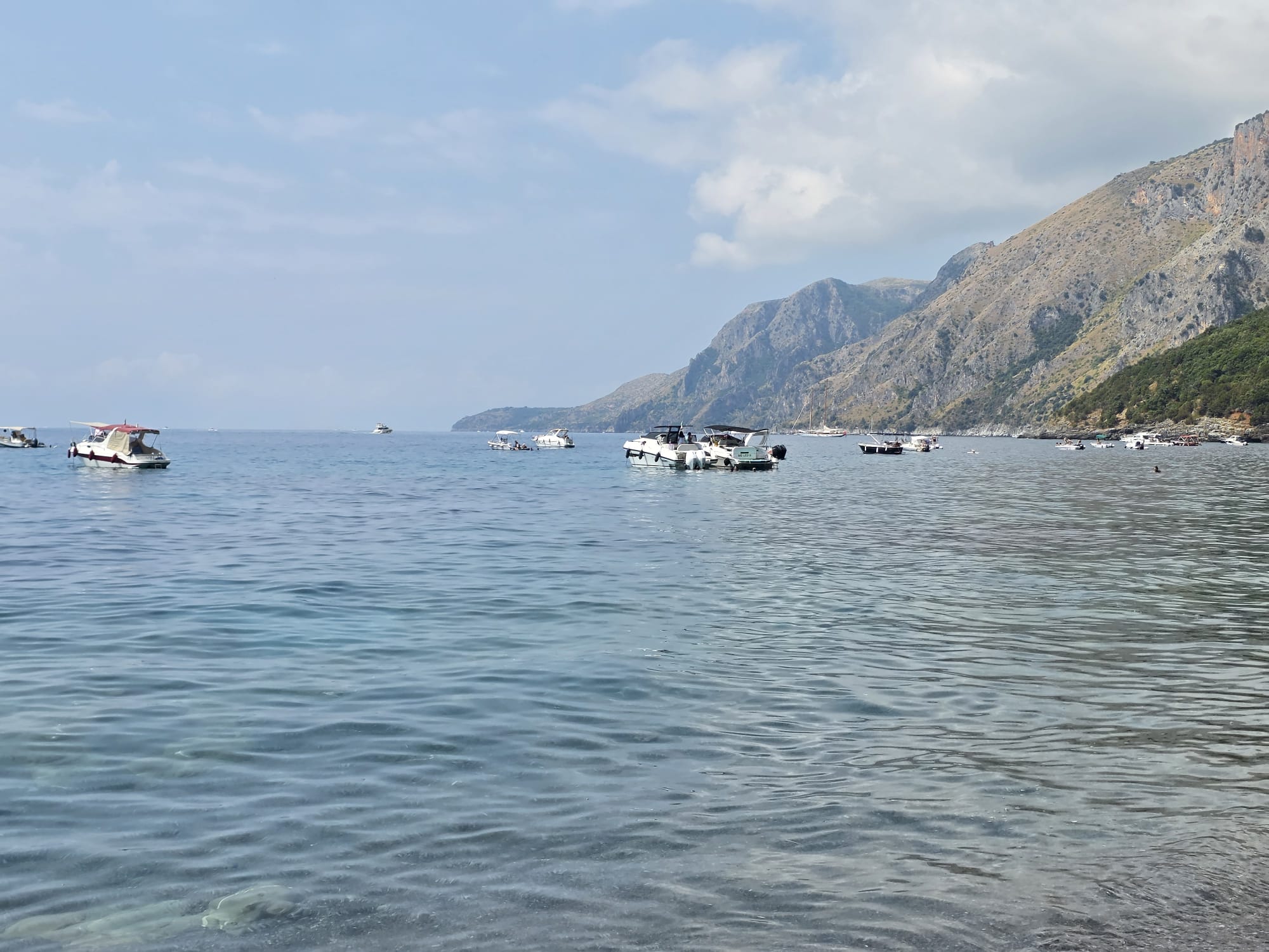 Scario, Sorrentino: «Barche troppo vicine alla costa della Molara, più controlli»