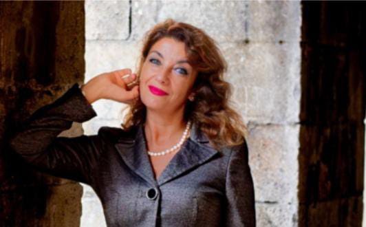 Al via “Incontri in Biblioteca” a Polla: primo appuntamento con la poesia di Antonella Caggiano
