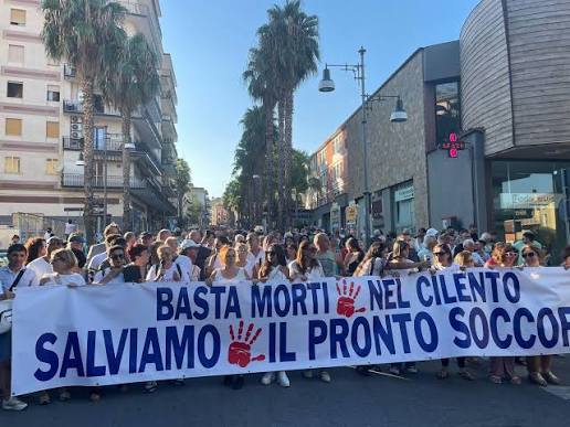 Agropoli torna in piazza per l’ospedale: due giorni di iniziative e proteste