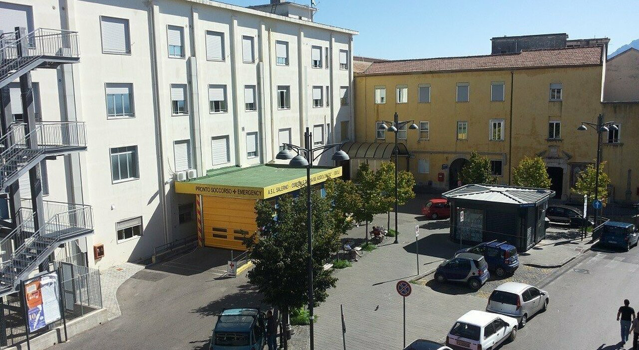 Eboli, guasto elettrico in ospedale: ricambio in arrivo