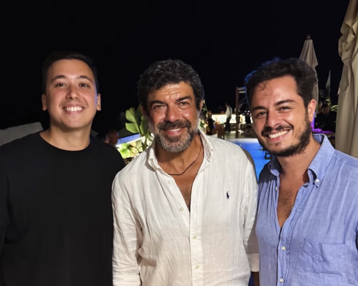 Pierfrancesco Favino festeggia ad Acciaroli il suo compleanno