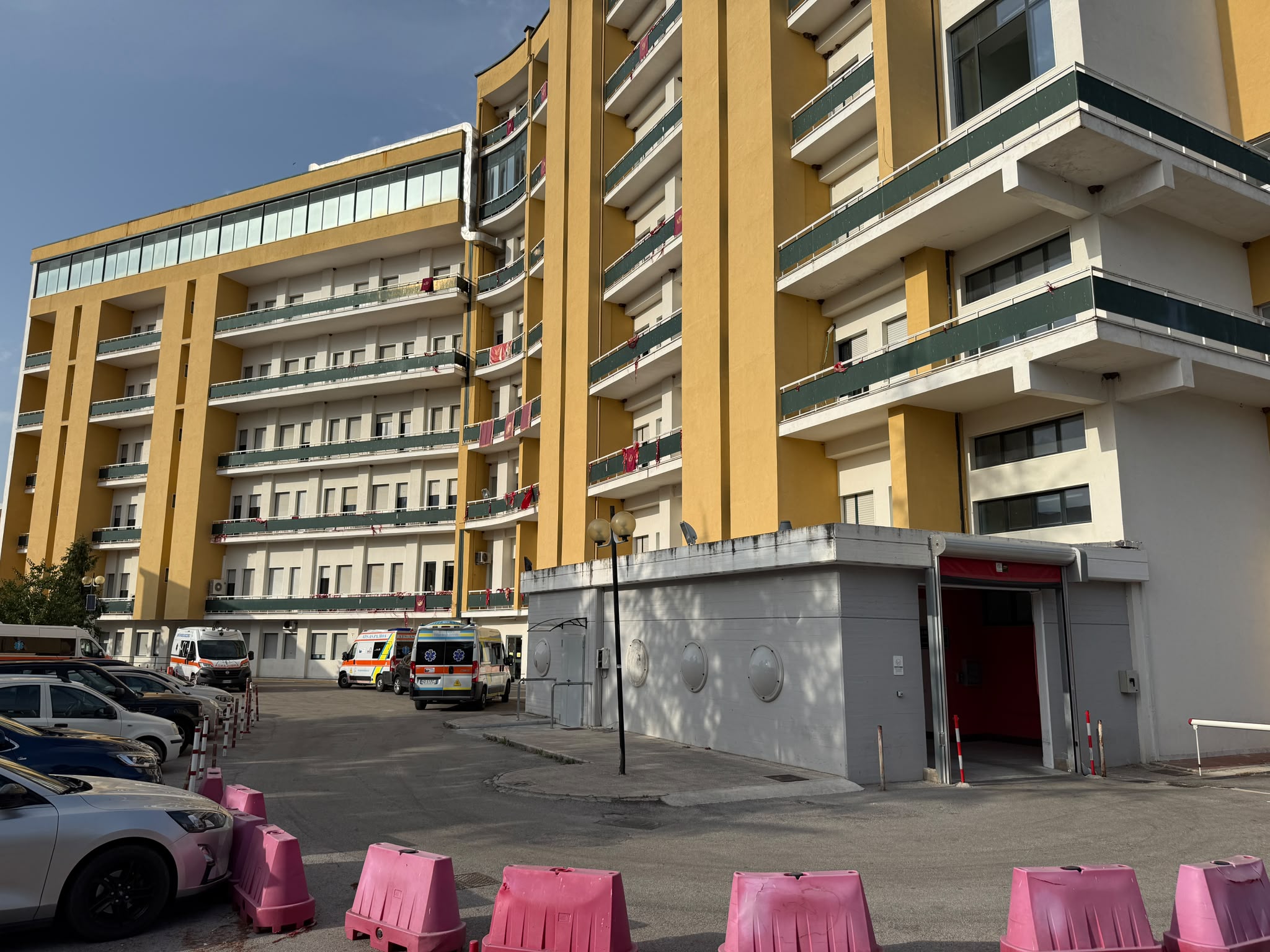 Vallo della Lucania, 13 ore al pronto soccorso con la figlia: la denuncia di una madre
