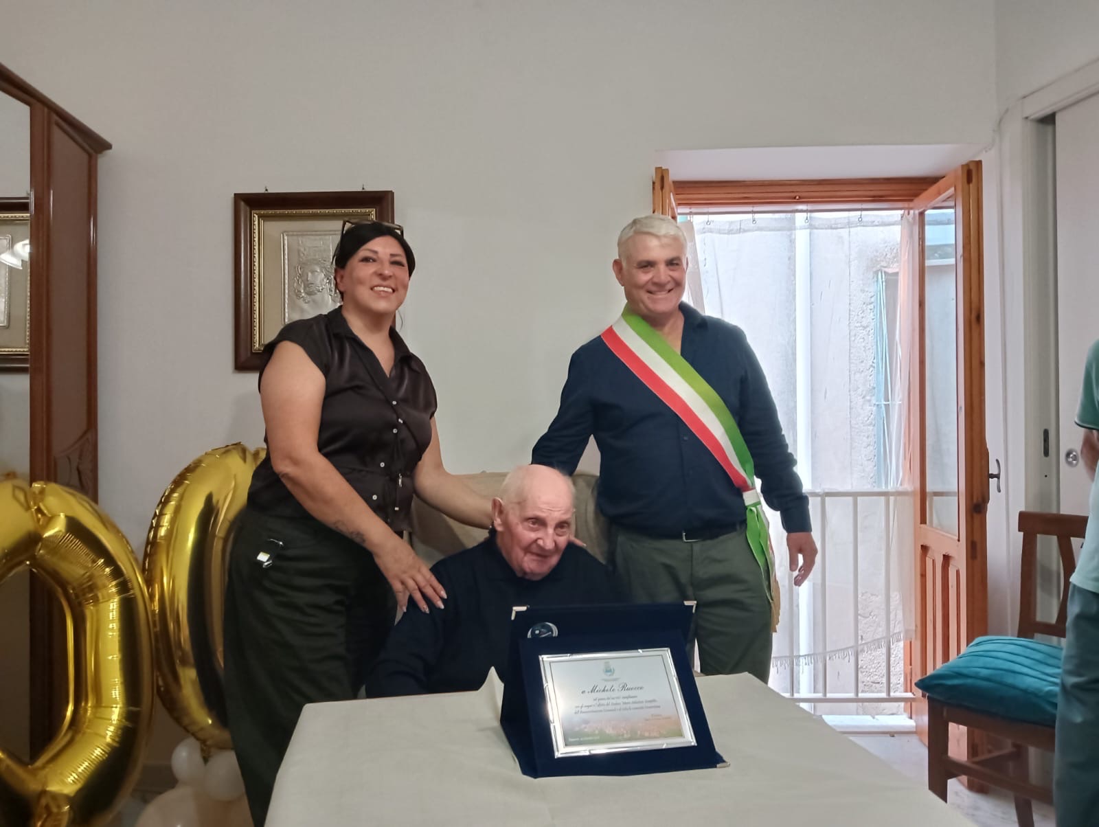 Camerota festeggia Michele Ruocco: 100 anni di lavoro, sacrifici e storia