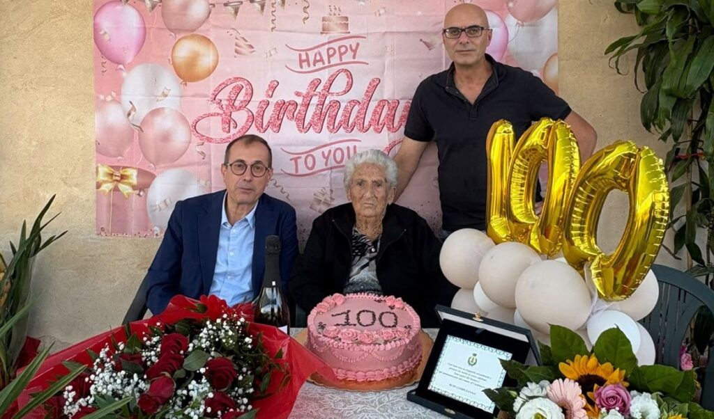 Castelnuovo Cilento festeggia i 100 anni di Giuseppina Castiello