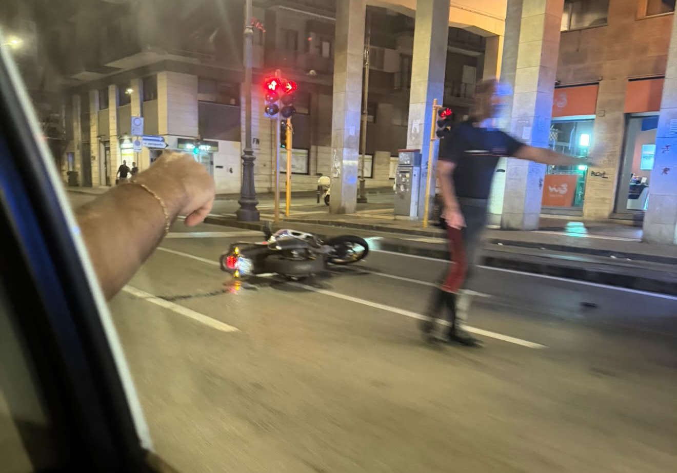 Incidente a Salerno, 19enne grave: arrestato l’altro motociclista