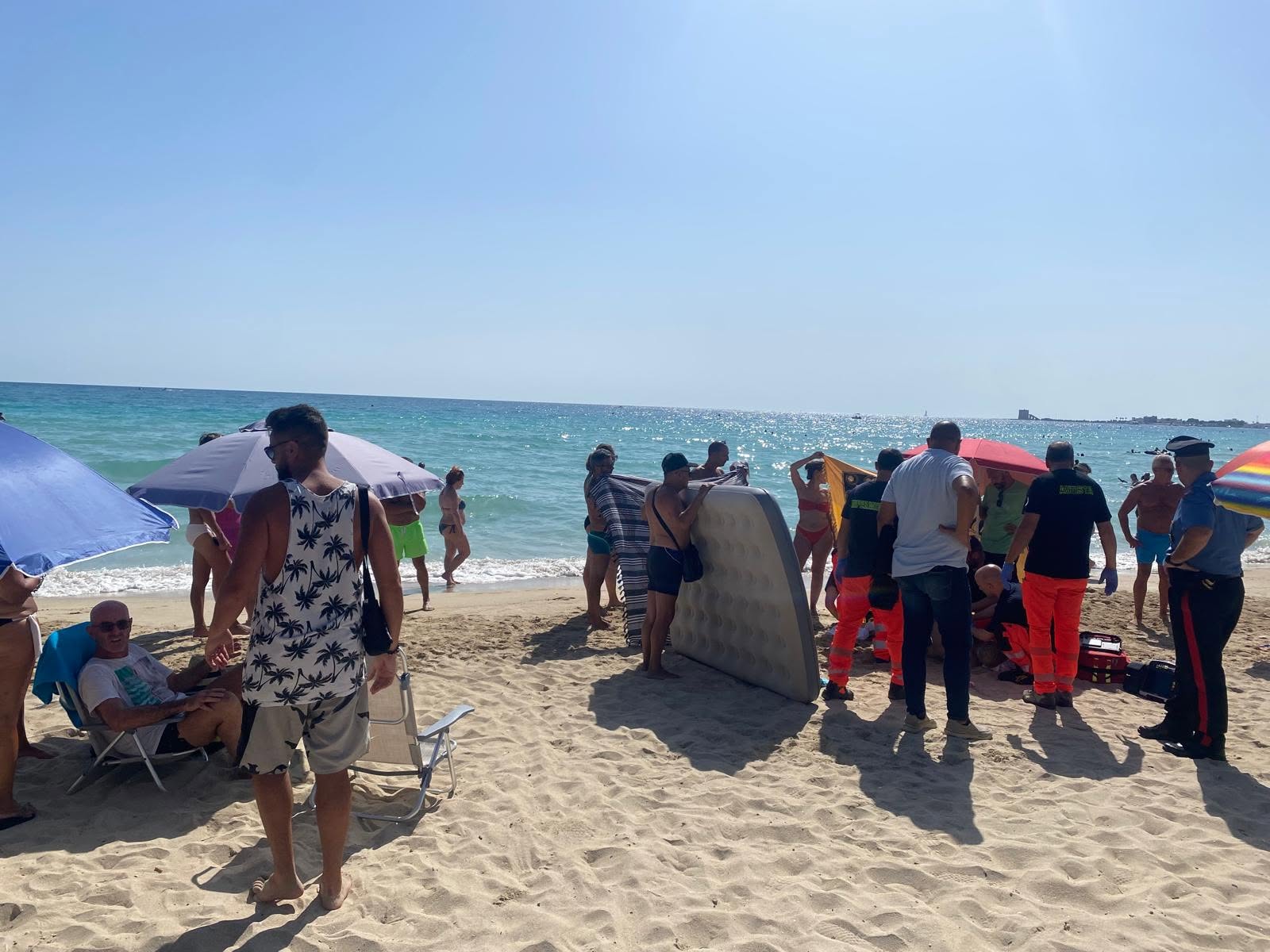 Cetara, 63enne muore in mare davanti ai figli alla Spiaggia dei Limoni