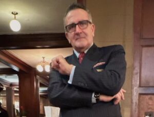 «Rincorsi Trump per il conto non pagato»: da Rofrano a New York, la storia di Giuseppe Viterale
