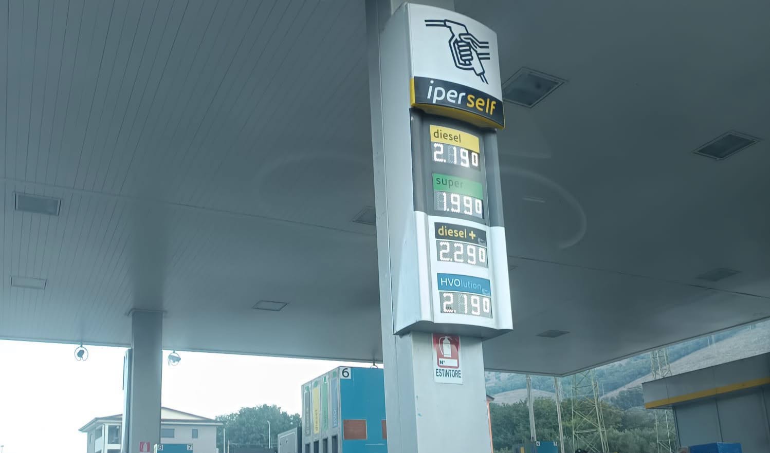 Eni abbassa i prezzi: ribassi nei distributori del Salernitano