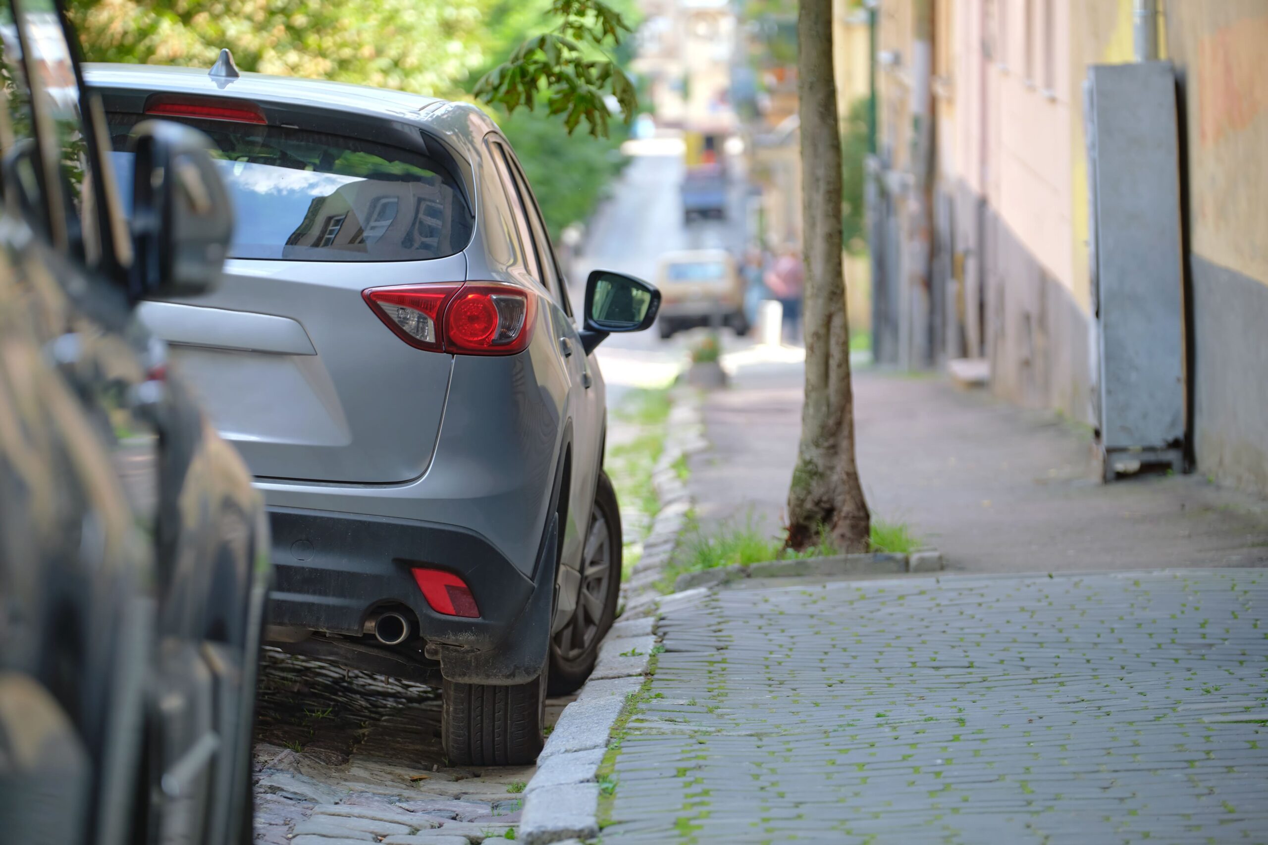 Le abitudini quotidiane che logorano la nostra auto senza che ce ne accorgiamo