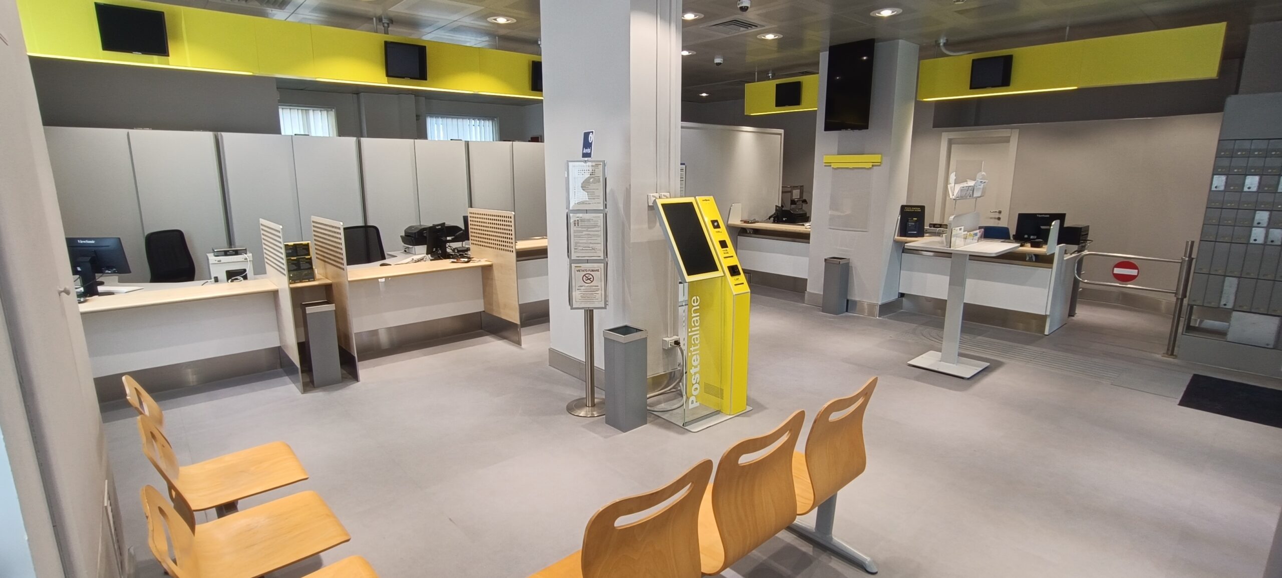 Poste: riapre a Vallo della Lucania l’ufficio postale in versione “Polis”
