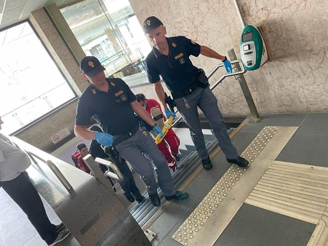 Sapri, donna bloccata nell’ascensore della stazione: liberata