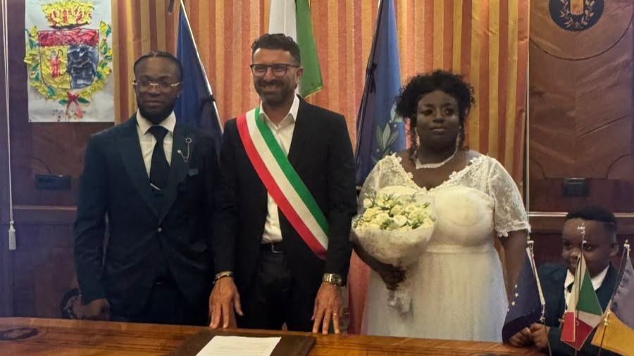 Pontecagnano Faiano, Wisdom e Linda si sposano: la coppia era arrivata con il progetto SAI