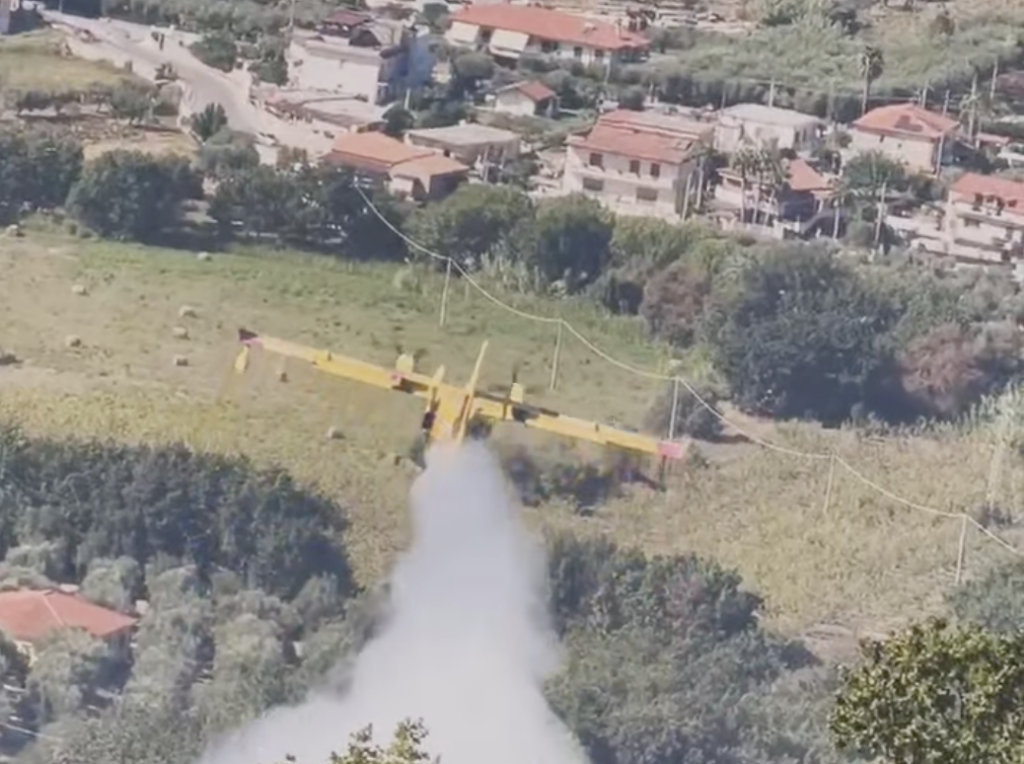 Incendio nel Cilento, fiamme tra Castellabate e Perdifumo