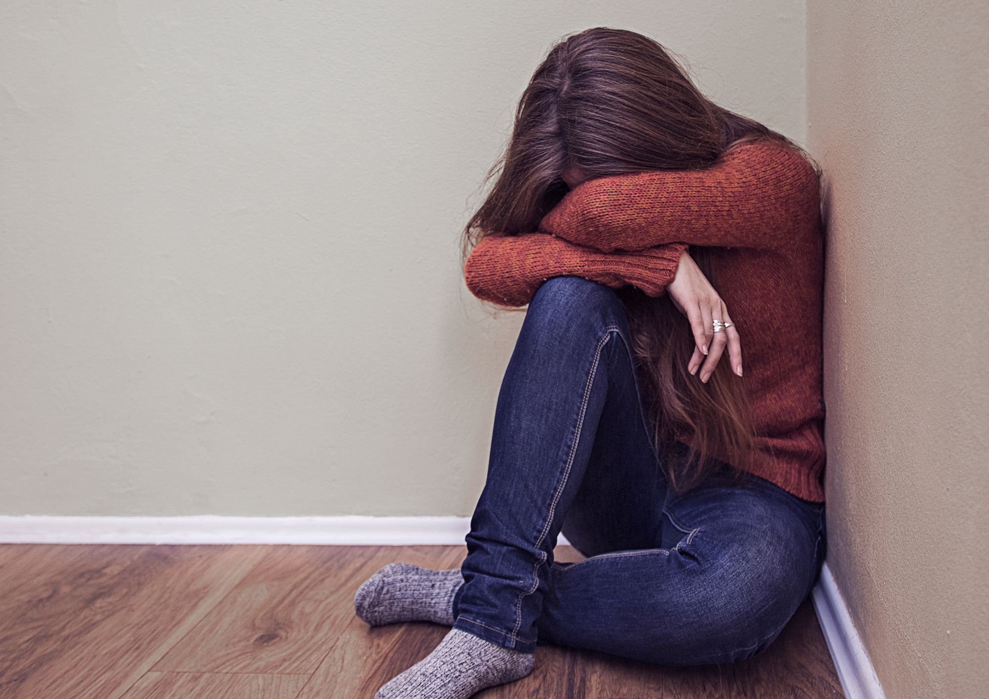 Mio padre vuole adottare un maggiorenne ma io glielo voglio impedire: solo per ripicca